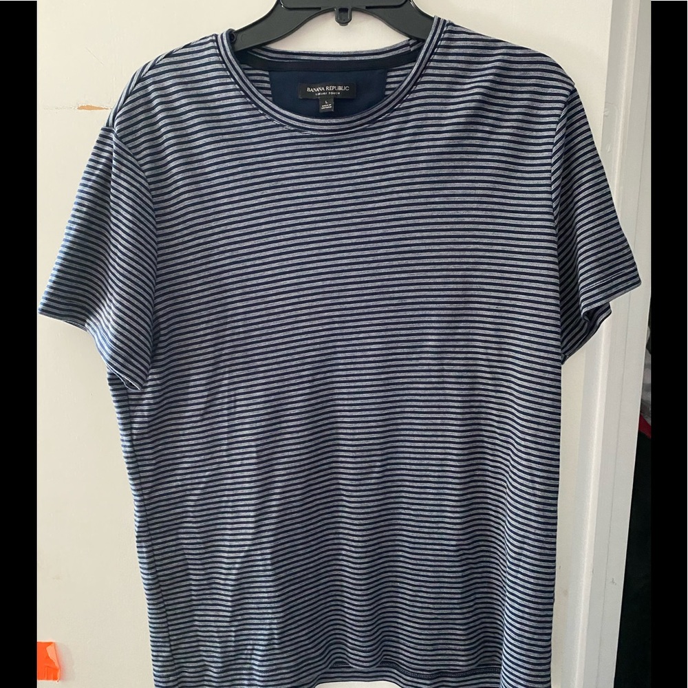 A Banana Republic “Luxury Touch” Men’s shirt
